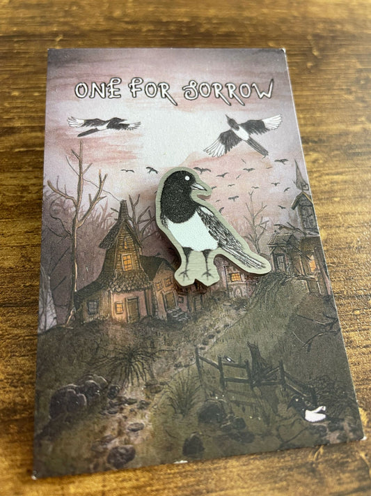 Magpie pin